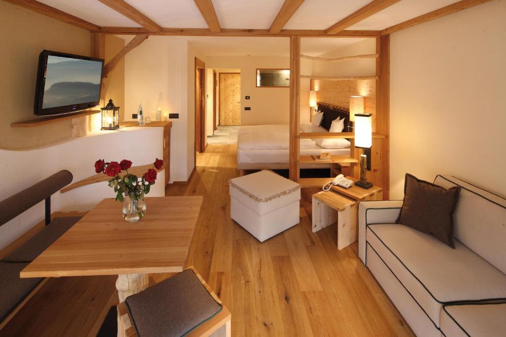 Dolomites Living Hotel Tirler アルペ・ディ・シウージ 部屋 写真