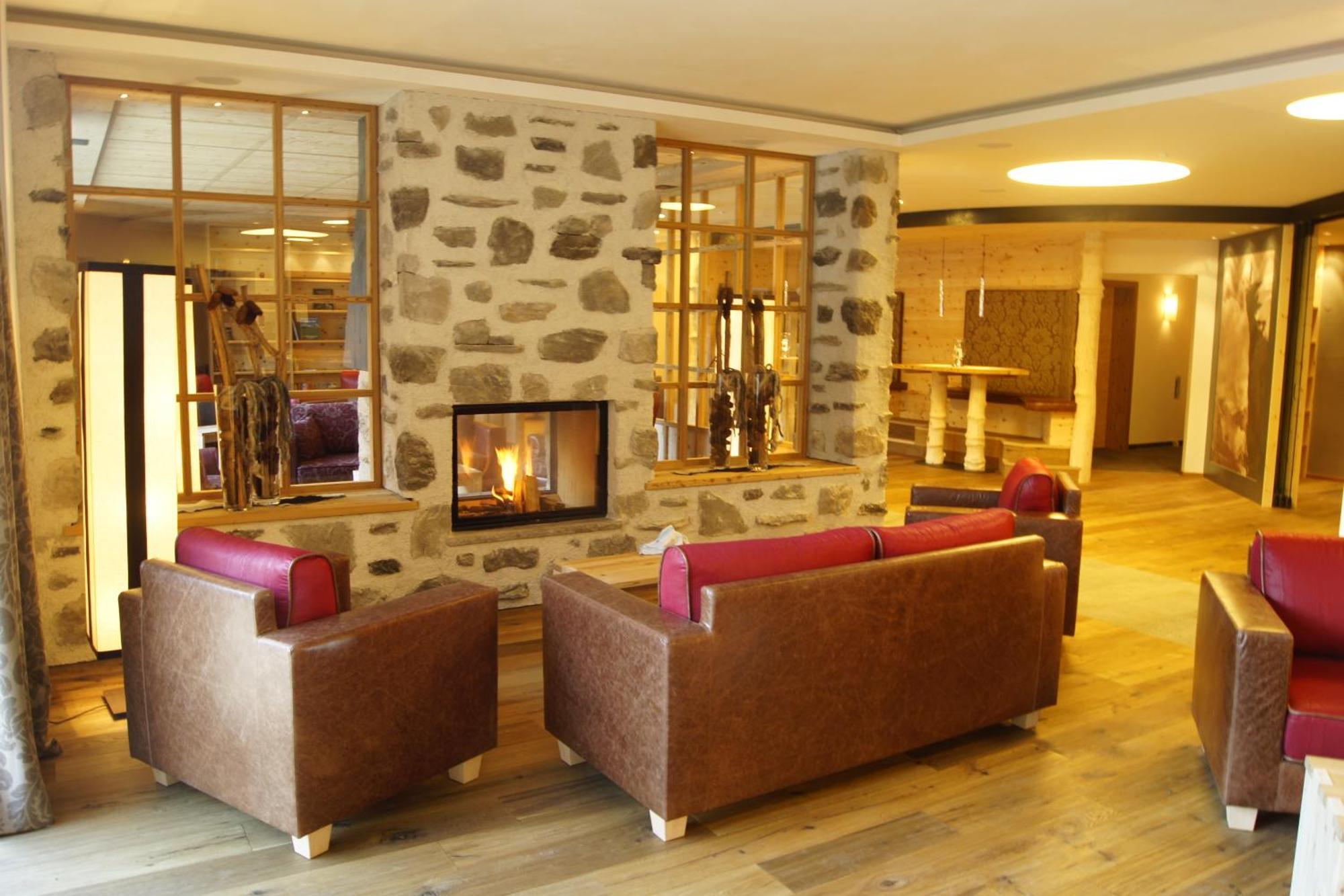 Dolomites Living Hotel Tirler アルペ・ディ・シウージ エクステリア 写真
