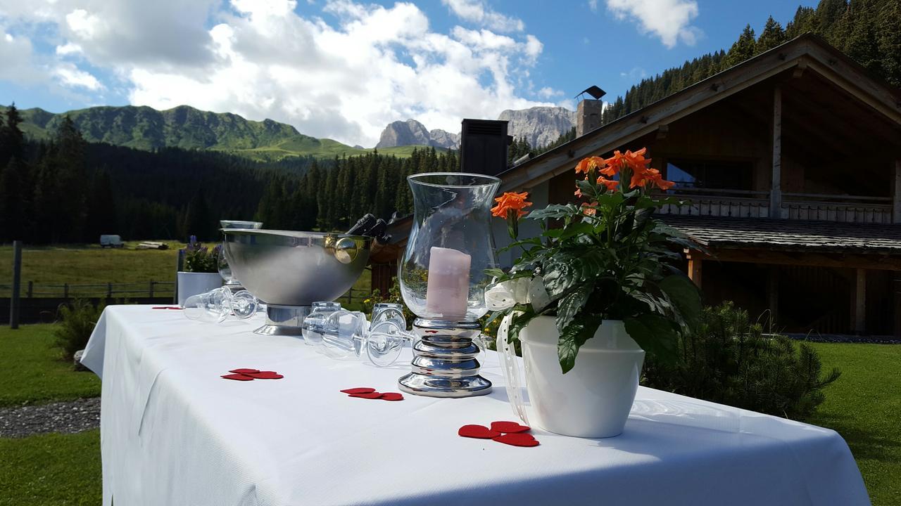 Dolomites Living Hotel Tirler アルペ・ディ・シウージ エクステリア 写真